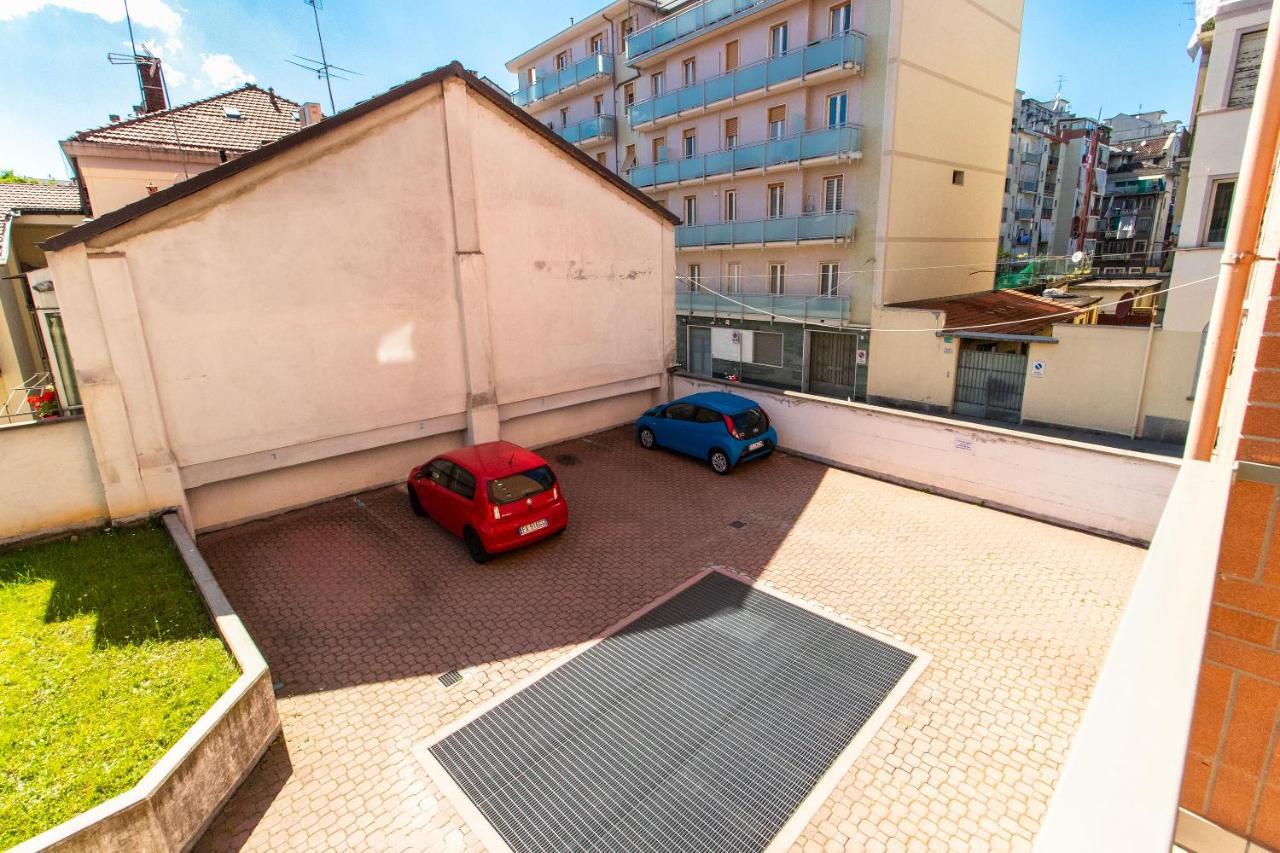 Come Casa Like Home Apartment With Parking Торино Екстериор снимка